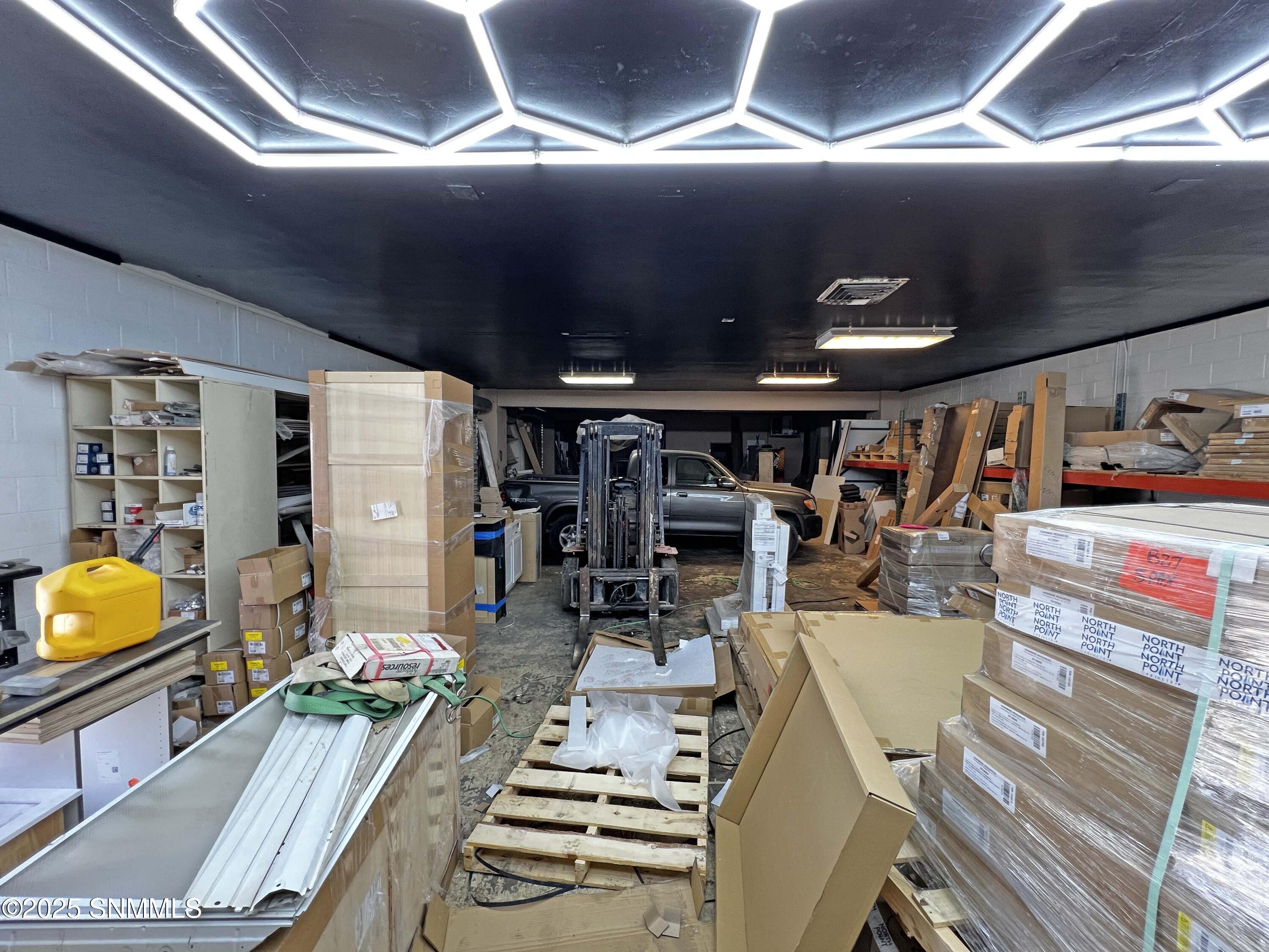 1570 W Picacho - Workshop Storage Buildi