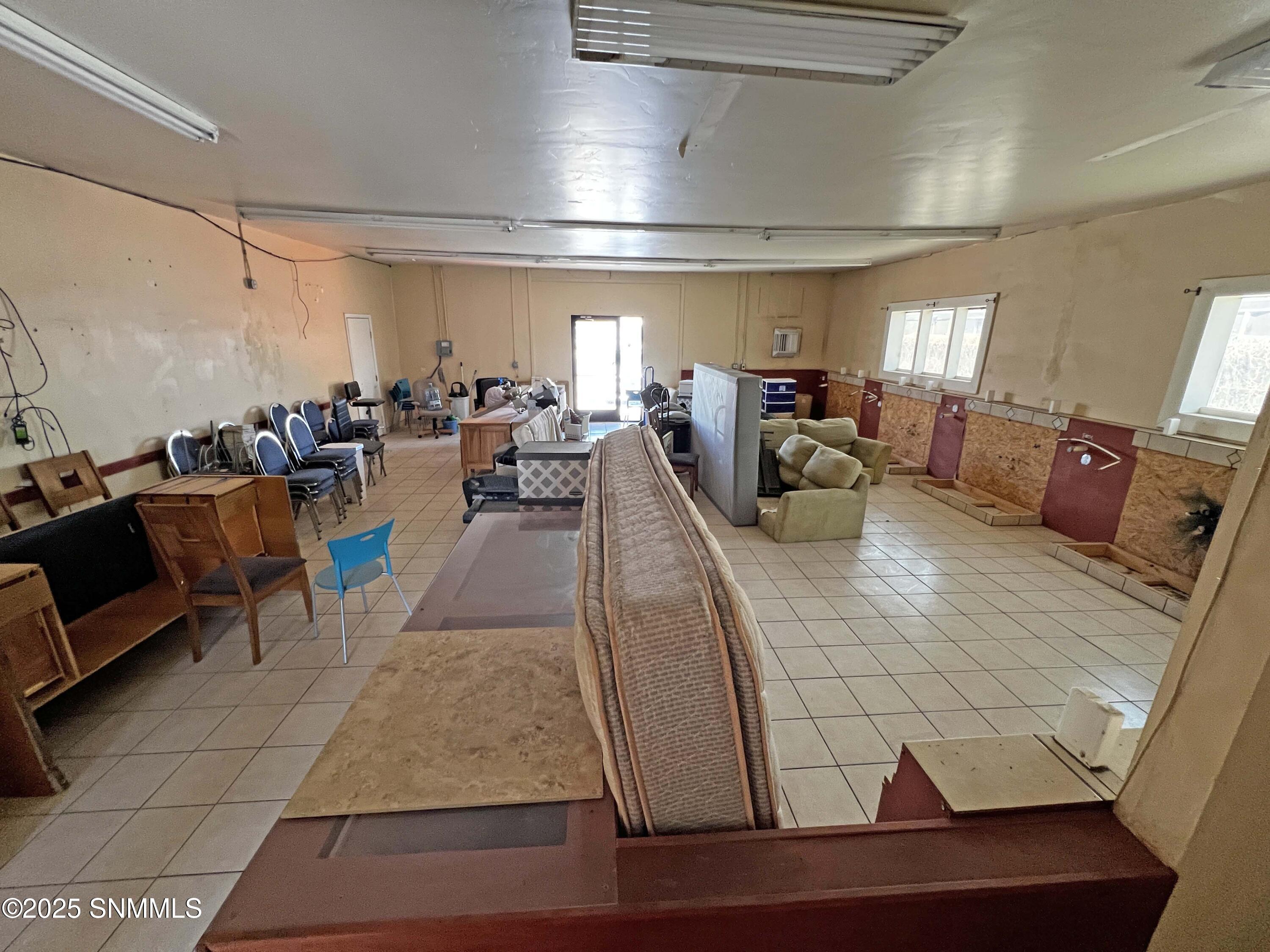 1570 W Picacho - Old Barber Shop Space I