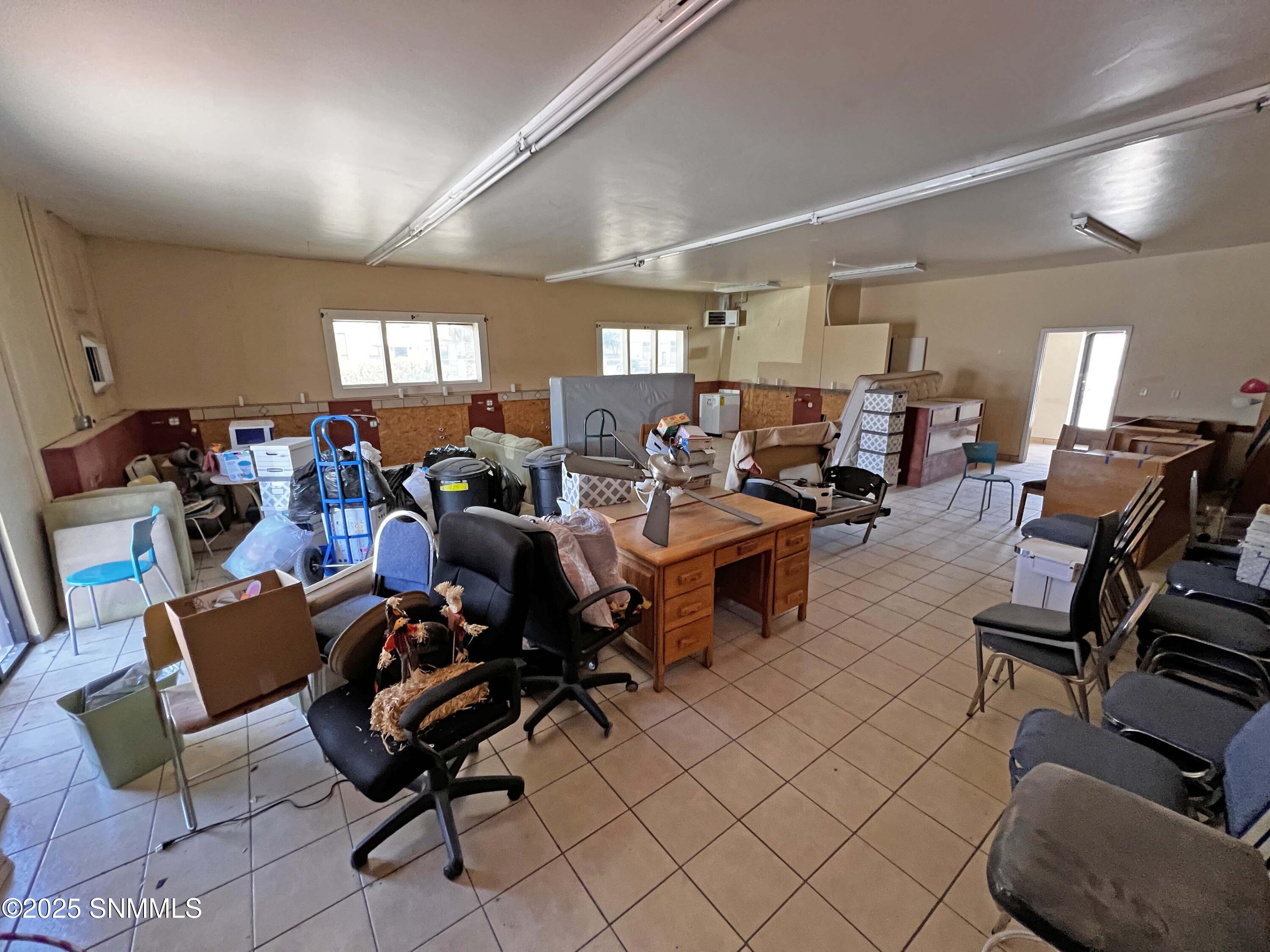 1570 W Picacho - Old Barber Shop Space I