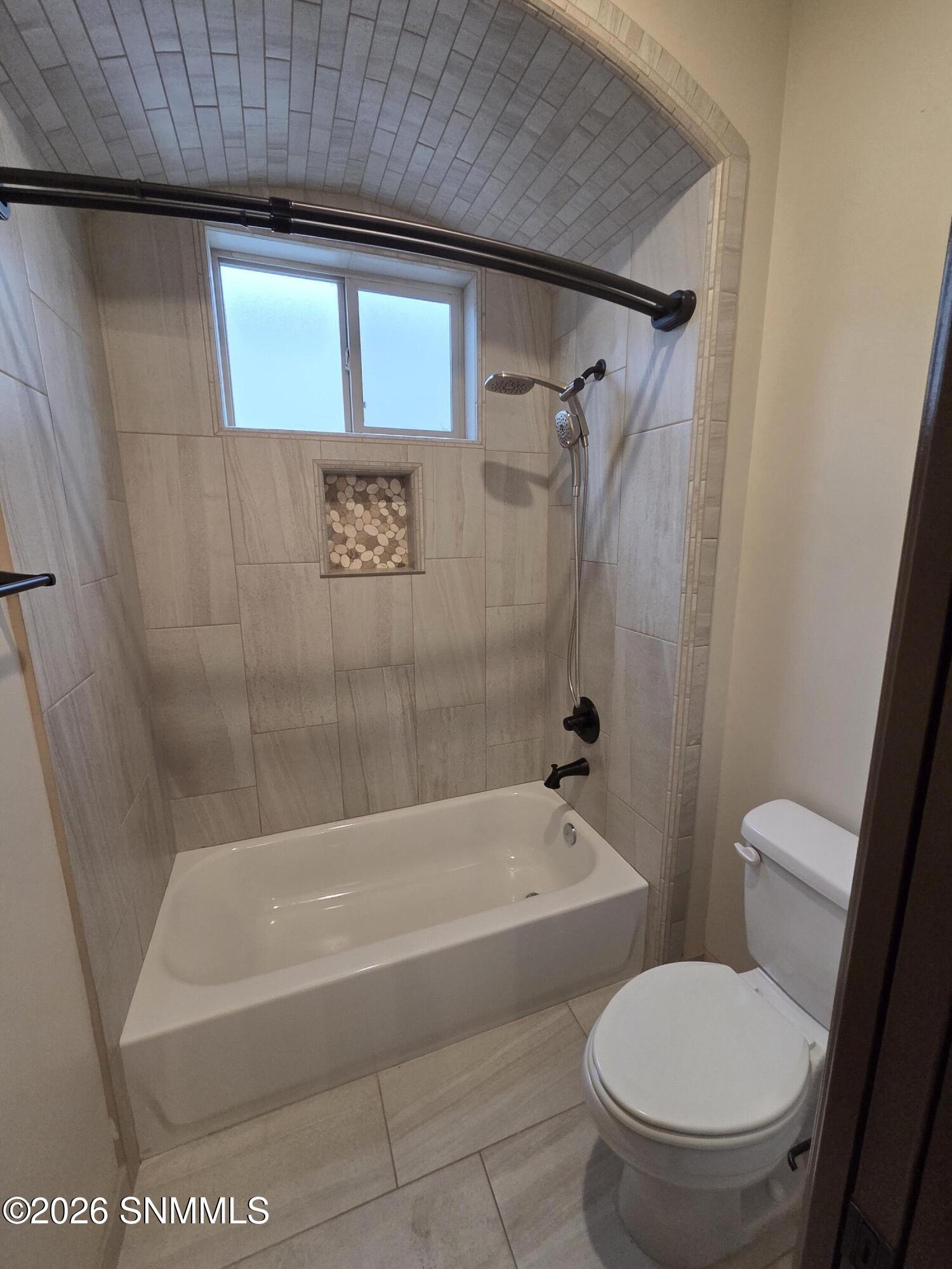 secondary bathroom