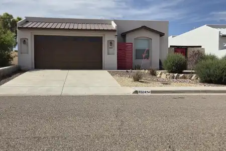 7024 Camino Nuevo Mejico, Las Cruces, New Mexico 88007, 3 Bedrooms Bedrooms, ,2.5 BathroomsBathrooms,Residential Lease,For Rent,Camino Nuevo Mejico,2601379