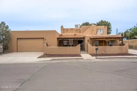 1105 Hermosillo Drive, Las Cruces, New Mexico 88005, 3 Bedrooms Bedrooms, ,2.25 BathroomsBathrooms,Residential,For Sale,Hermosillo,2601383