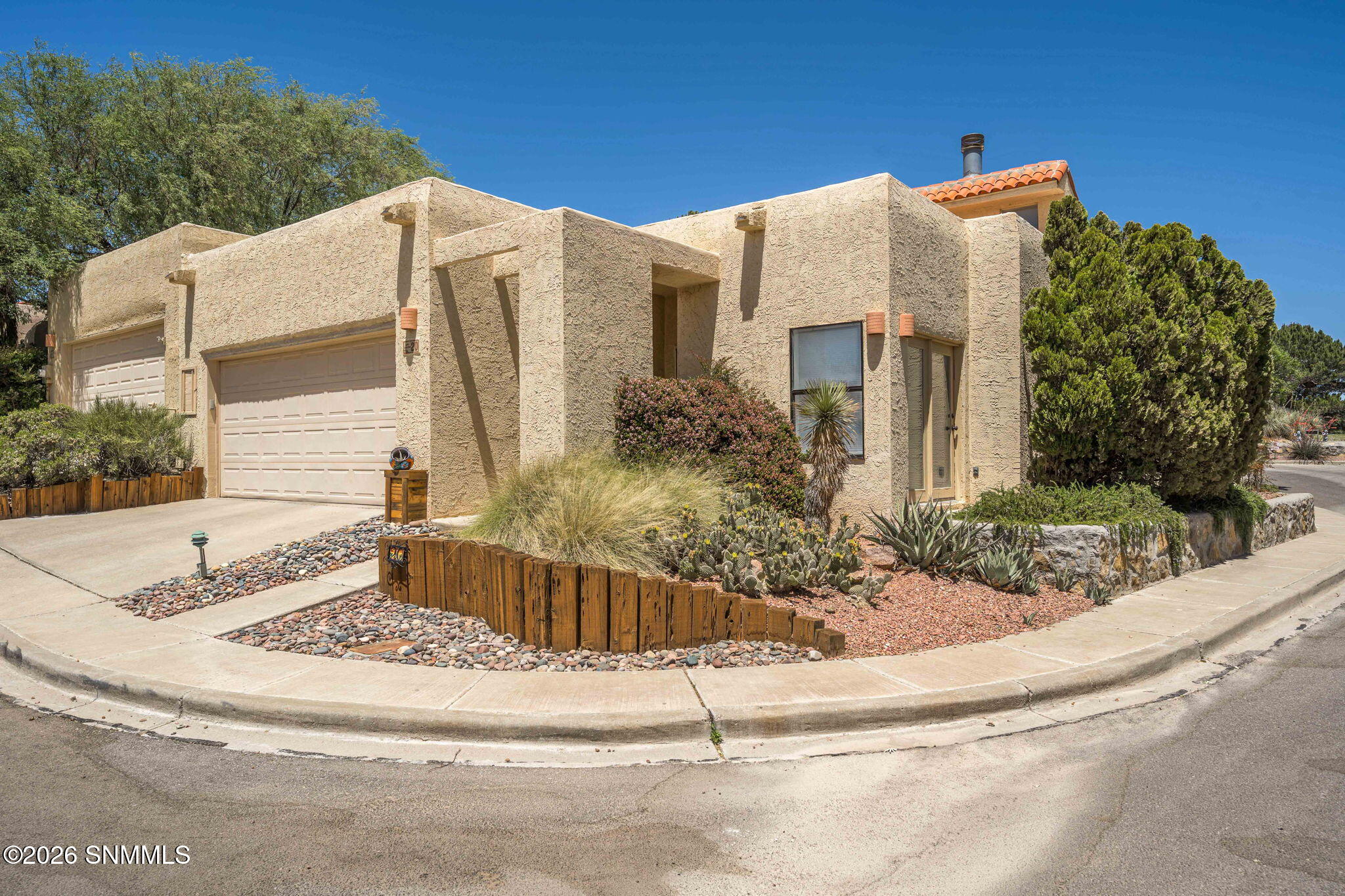 3-web-or-mls-Snappin Homes (LasCasitas20