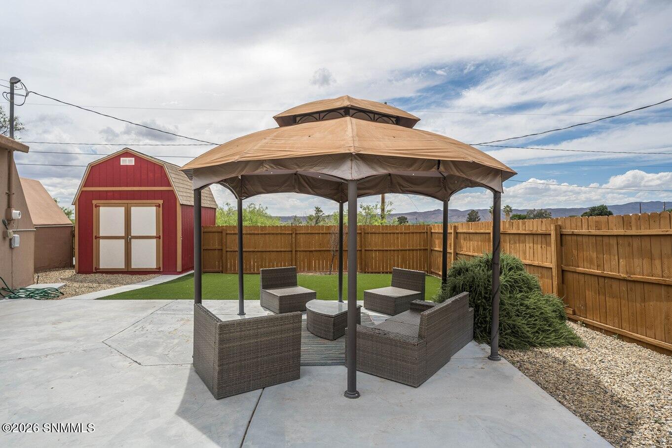 39-Gazebo & Shed-5175 Creek Trail