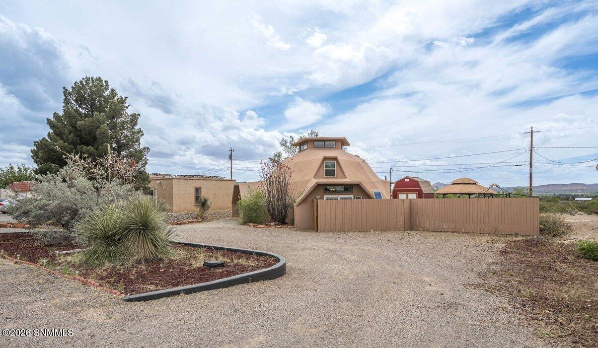 50-Front-5175 Creek Trail