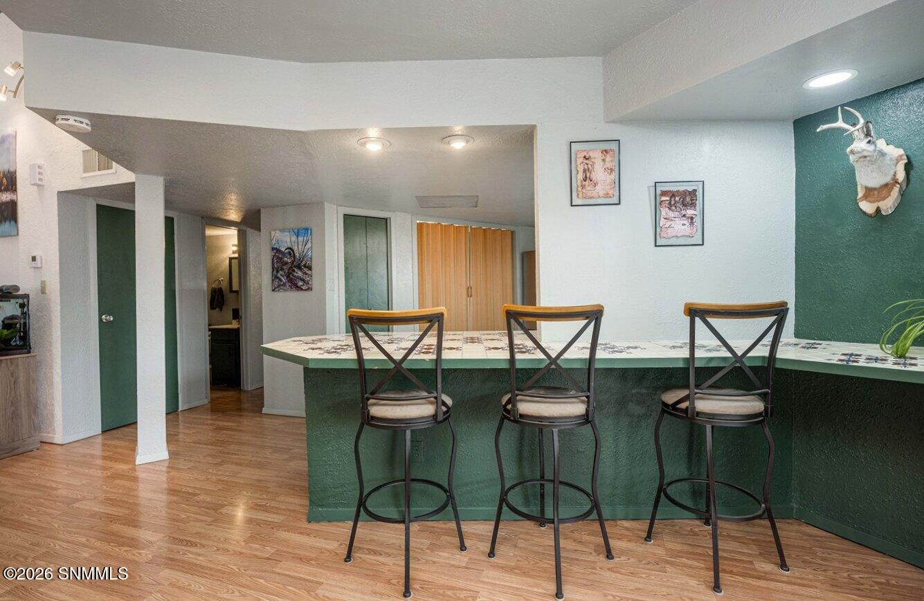 09-Breakfast Bar-5175 Creek Trail