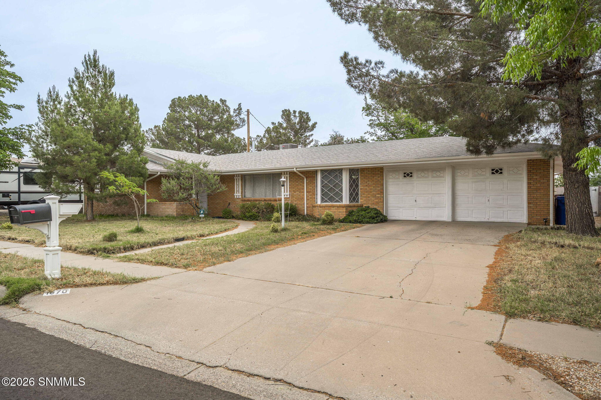 2-web-or-mls-Snappin Homes (Valencia1670