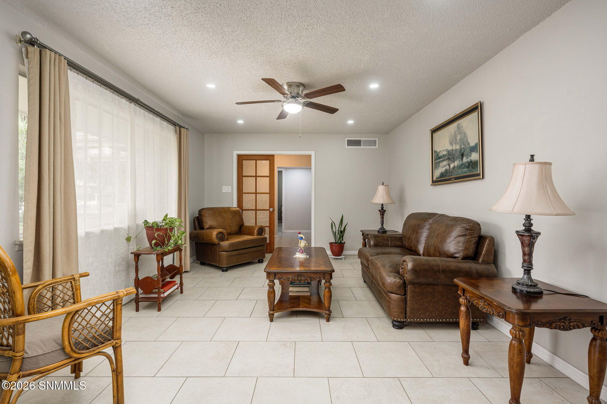 9-web-or-mls-Snappin Homes (Valencia1670