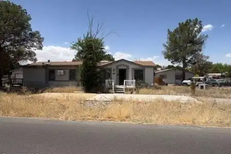 770 Hummingbird Drive, Las Cruces, New Mexico 88007, 3 Bedrooms Bedrooms, ,2 BathroomsBathrooms,Residential,For Sale,Hummingbird,2601398