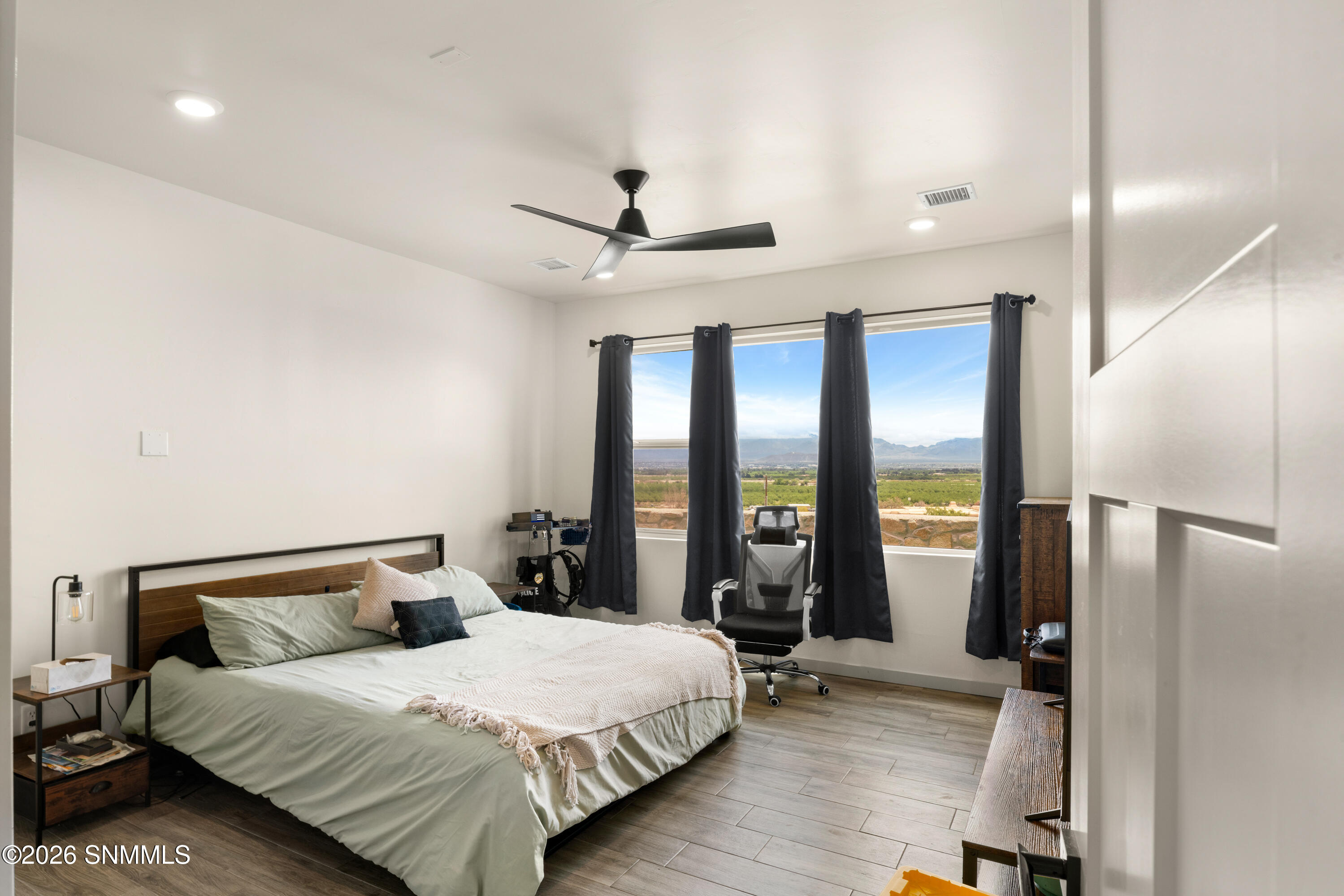 7005-Raasaf-MLS-Camera-Guy-32