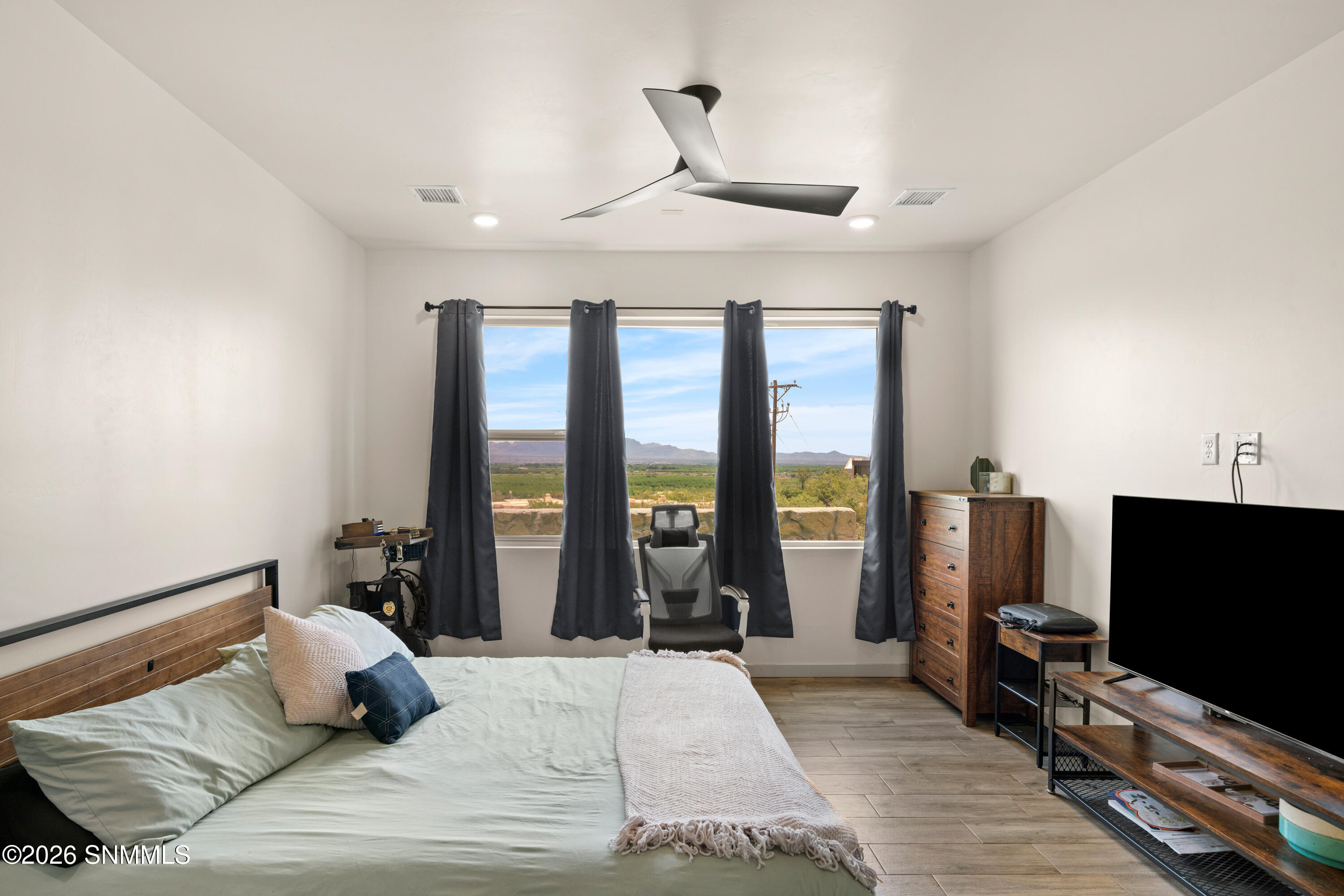 7005-Raasaf-MLS-Camera-Guy-34