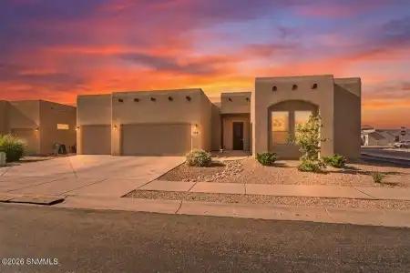 3791 Jubilee Avenue, Las Cruces, New Mexico 88012, 3 Bedrooms Bedrooms, ,2.5 BathroomsBathrooms,Residential,For Sale,Jubilee,2601442