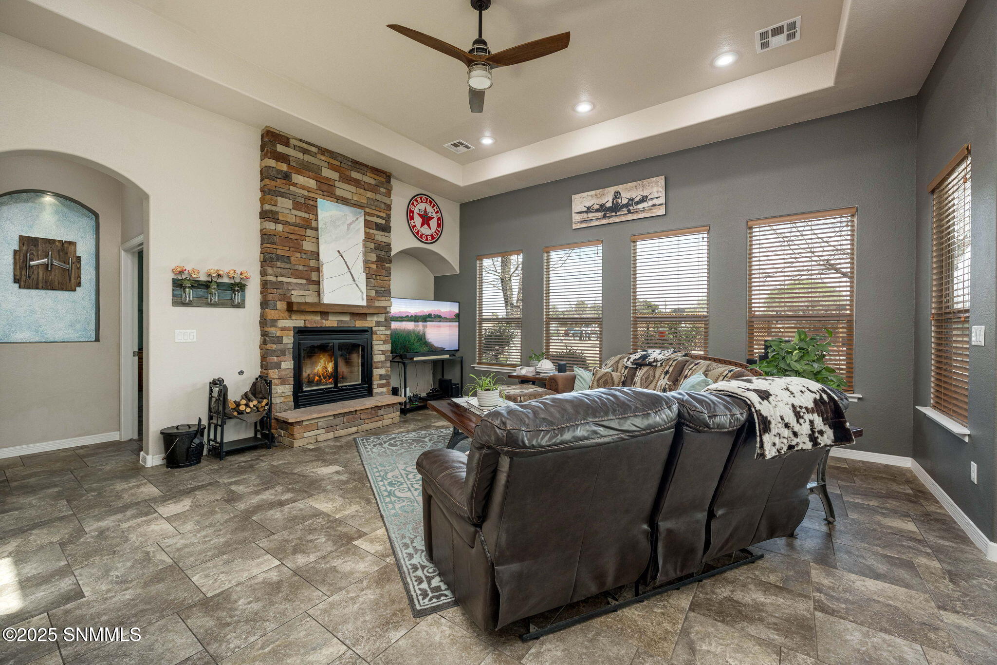 16-web-or-mls-Snappin Homes (Riverwalk45
