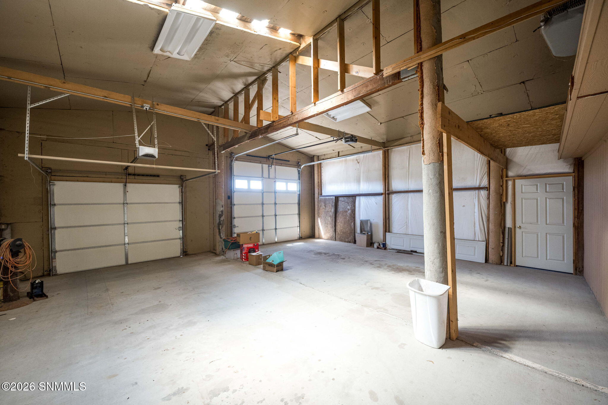 3-car detached garage