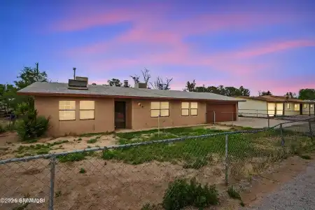 620 Artifact Lane, Las Cruces, New Mexico 88007, 3 Bedrooms Bedrooms, ,2 BathroomsBathrooms,Residential,For Sale,Artifact,2601492