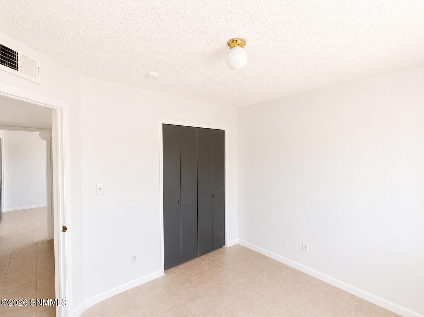 Bedroom 2.1