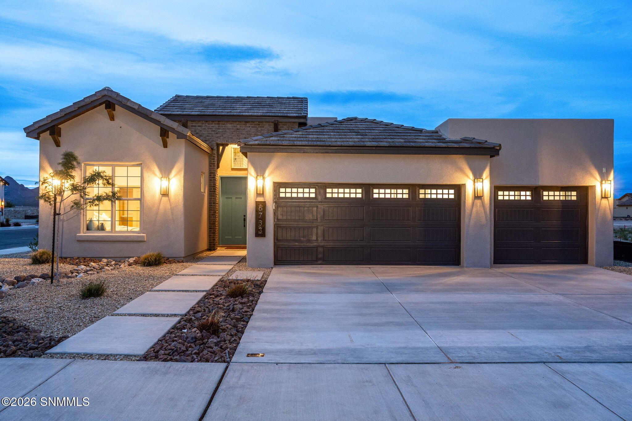 3-web-or-mls-Snappin Homes (Malibu6733)-