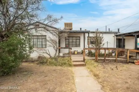 700 Newcomb Street, Las Cruces, New Mexico 88005, 3 Bedrooms Bedrooms, ,1.5 BathroomsBathrooms,Residential,For Sale,Newcomb,2601504