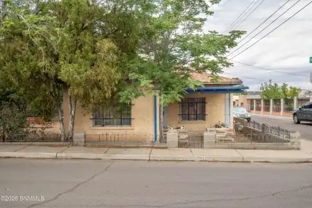 1061 Tornillo Street, Las Cruces, New Mexico 88001, 2 Bedrooms Bedrooms, ,1 BathroomBathrooms,Residential,For Sale,Tornillo,2601516