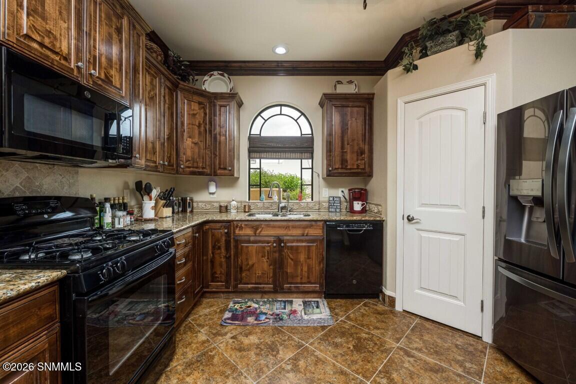 11-web-or-mls-Snappin Homes (Franzia4176