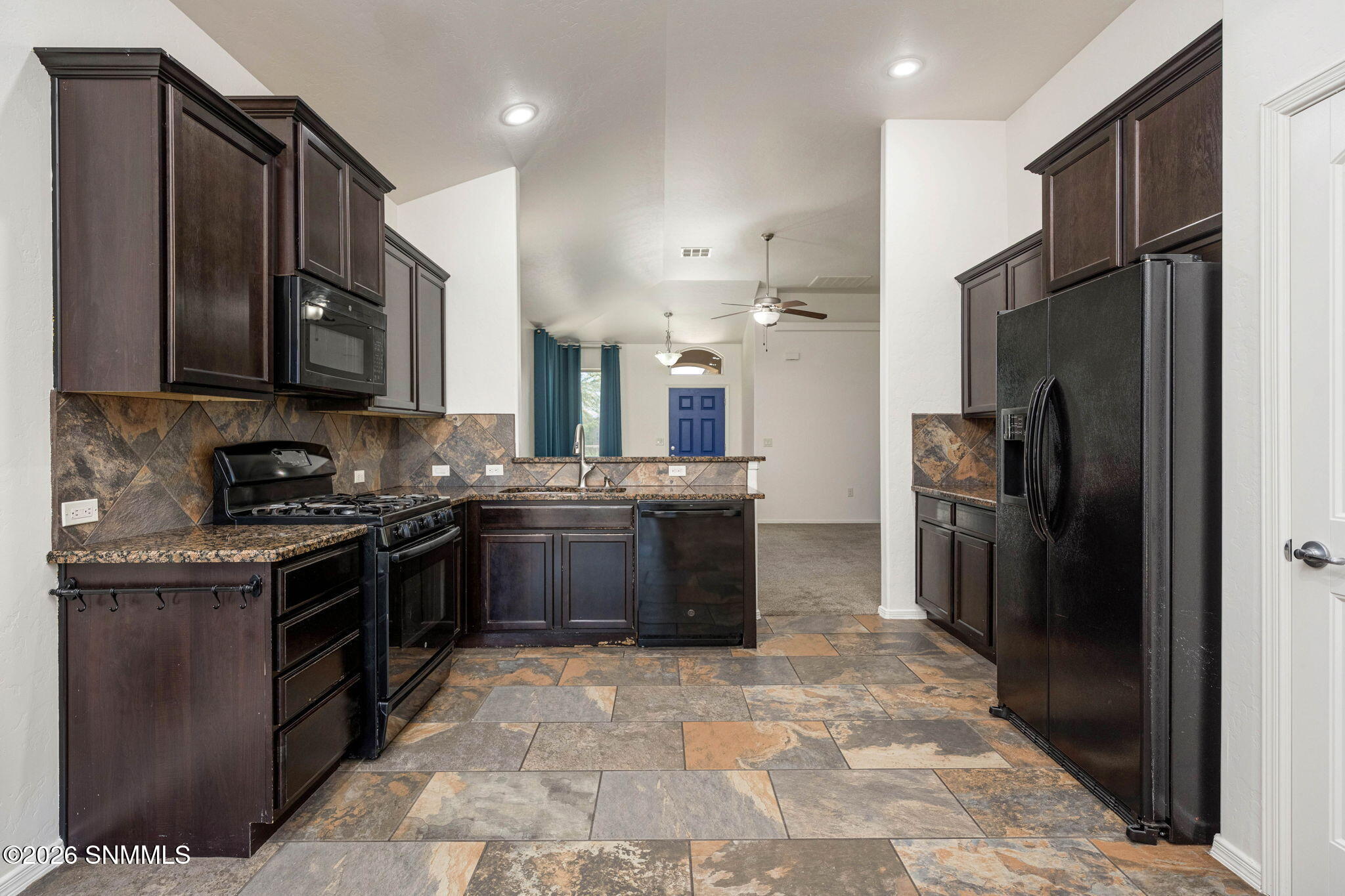 12-web-or-mls-Snappin Homes (Rimrock4729
