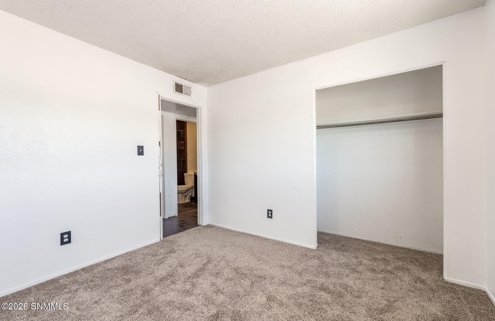 16-web-or-mls-1807-debra-st