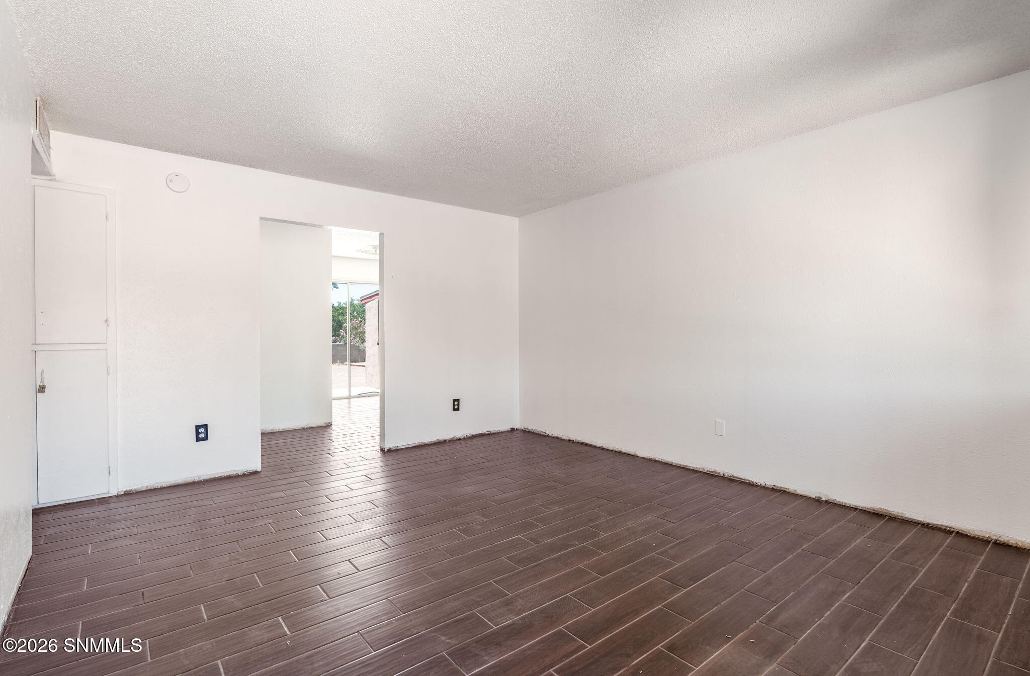 4-web-or-mls-1807-debra-st