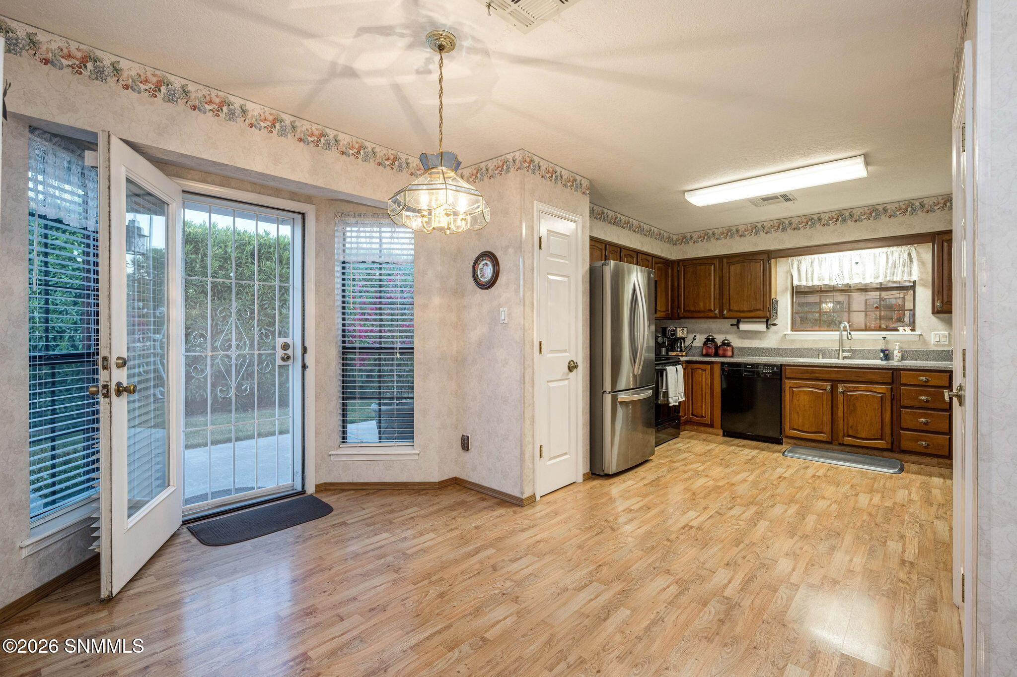 17-web-or-mls-Snappin Homes (Lantana932)
