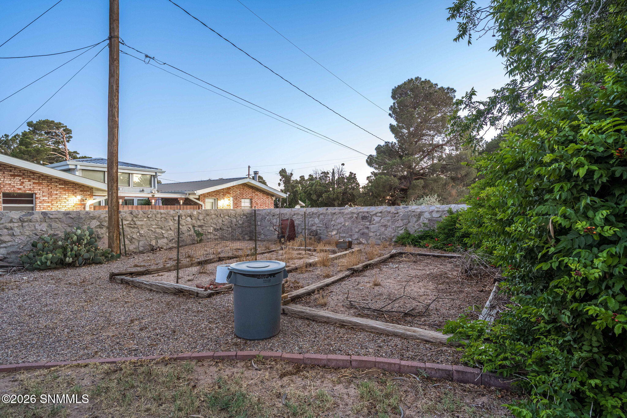 41-web-or-mls-Snappin Homes (Lantana932)