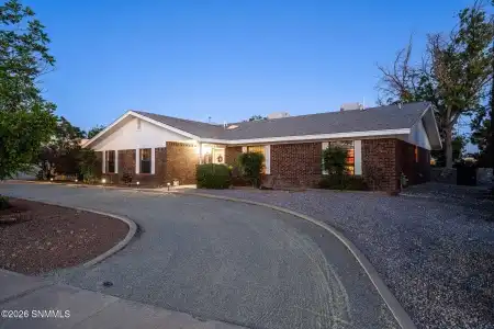 932 Lantana Avenue, Las Cruces, New Mexico 88005, 3 Bedrooms Bedrooms, ,2 BathroomsBathrooms,Residential,For Sale,Lantana,2601555