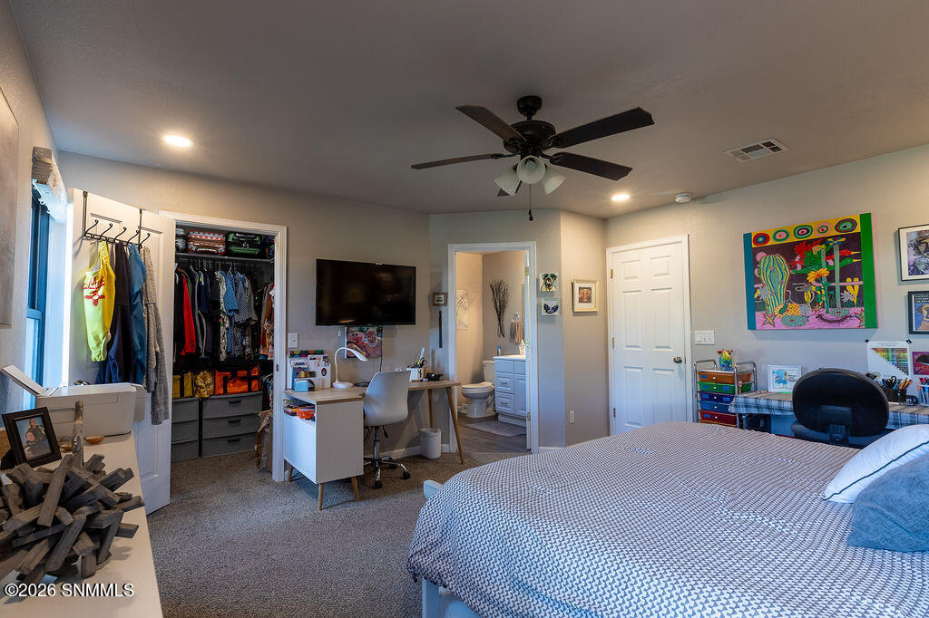 5612centurylane--14