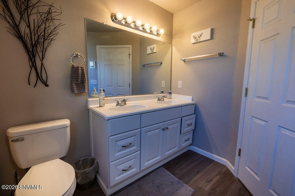 5612centurylane--17