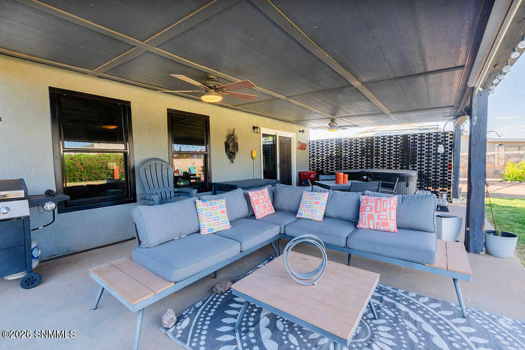 5612centurylane--24