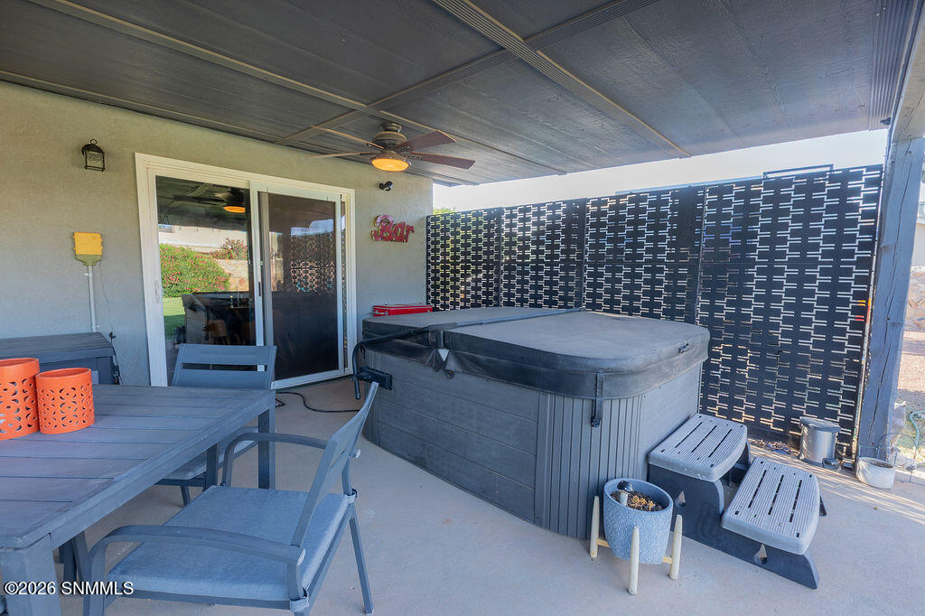 5612centurylane--28
