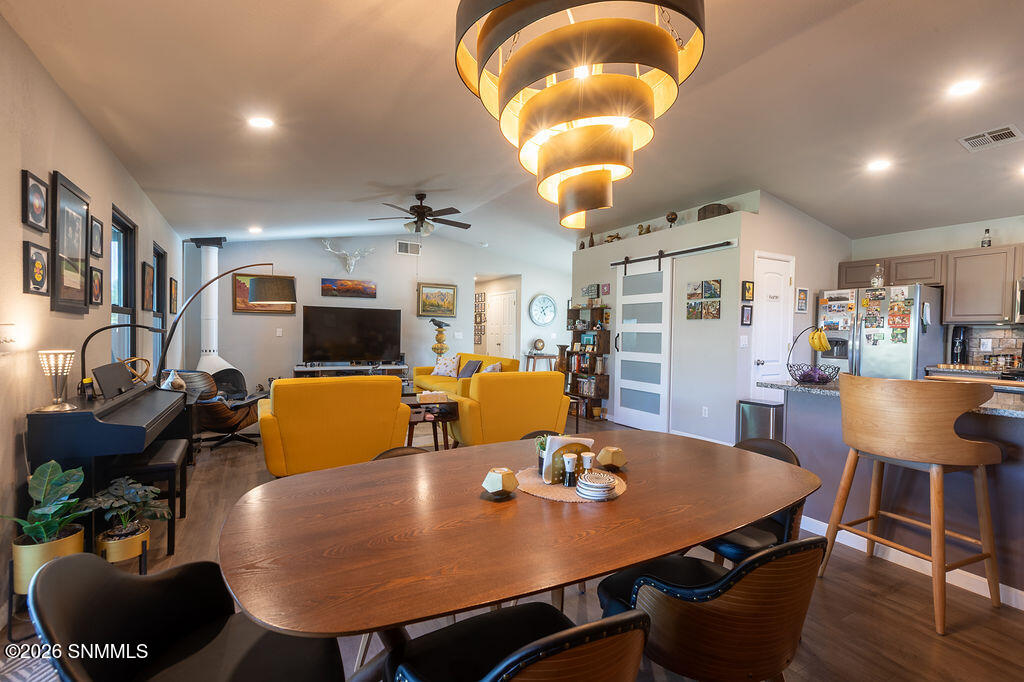 5612centurylane-