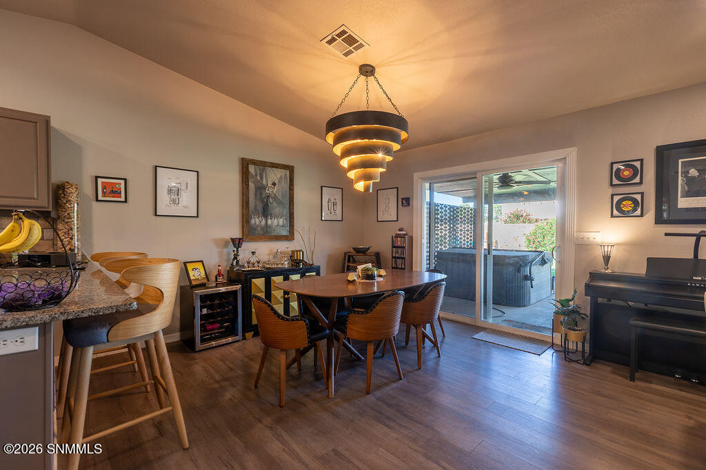 5612centurylane--3