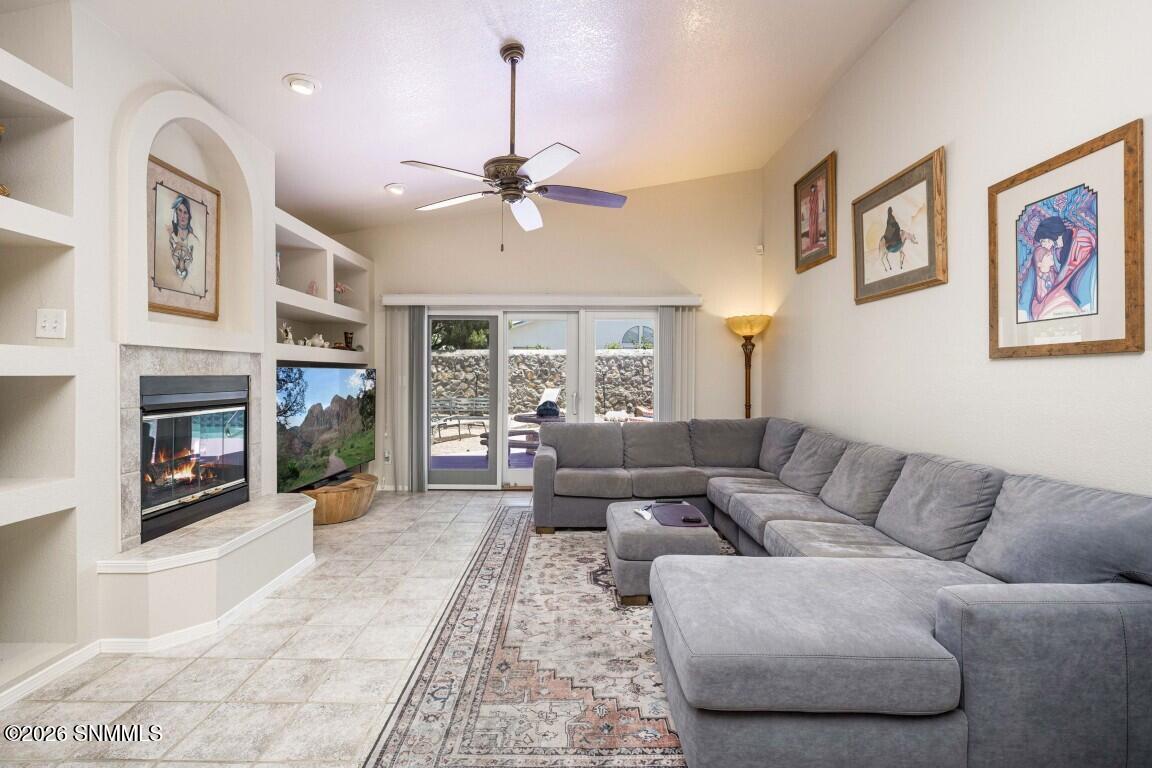 11-web-or-mls-Snappin Homes (CanyonVerde