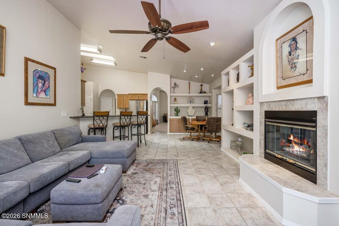 13-web-or-mls-Snappin Homes (CanyonVerde
