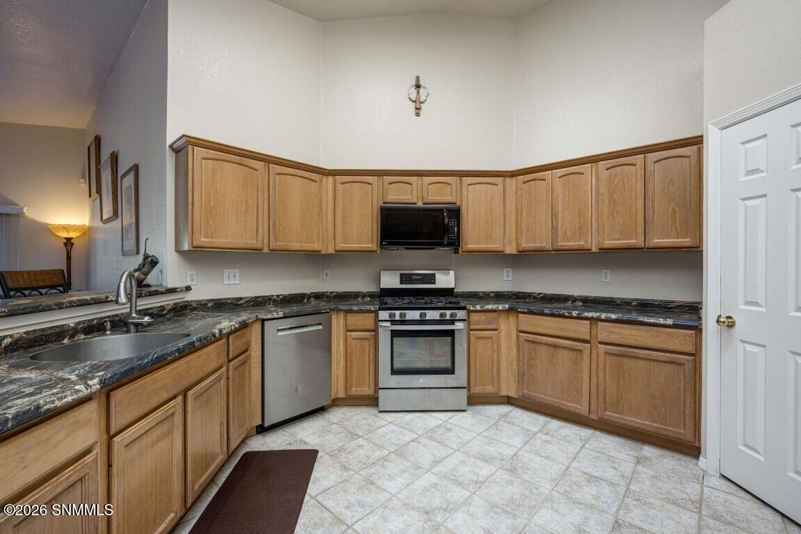 16-web-or-mls-Snappin Homes (CanyonVerde