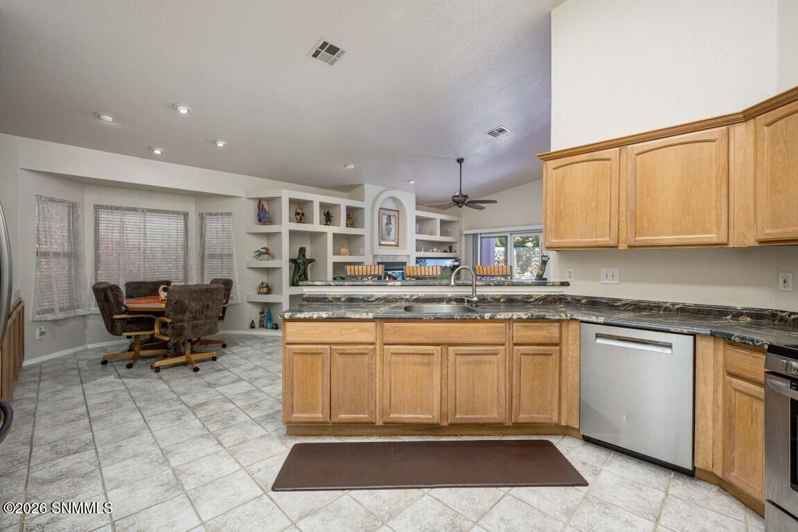 17-web-or-mls-Snappin Homes (CanyonVerde