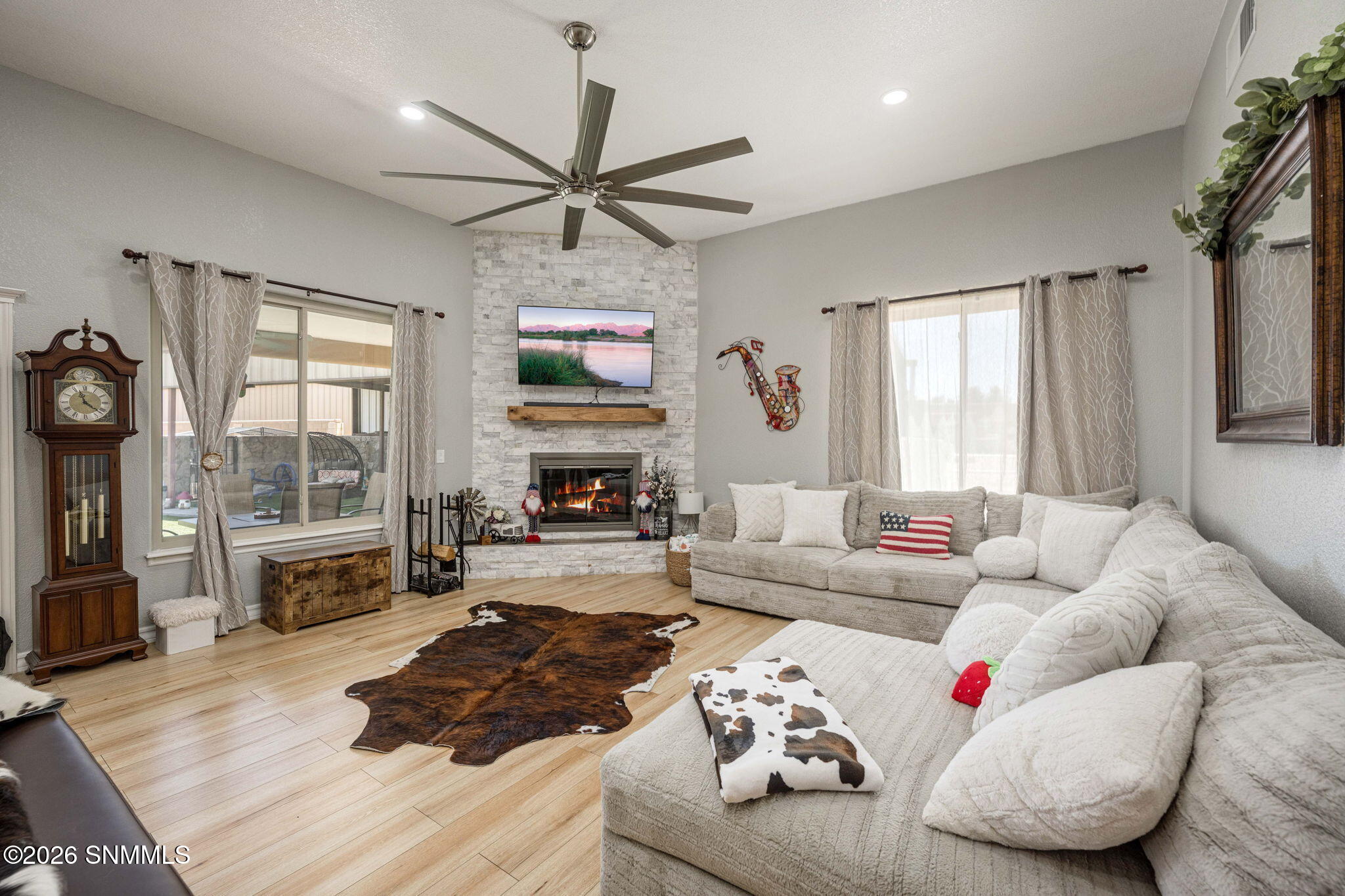 7-web-or-mls-Snappin Homes (DocBar3290)-