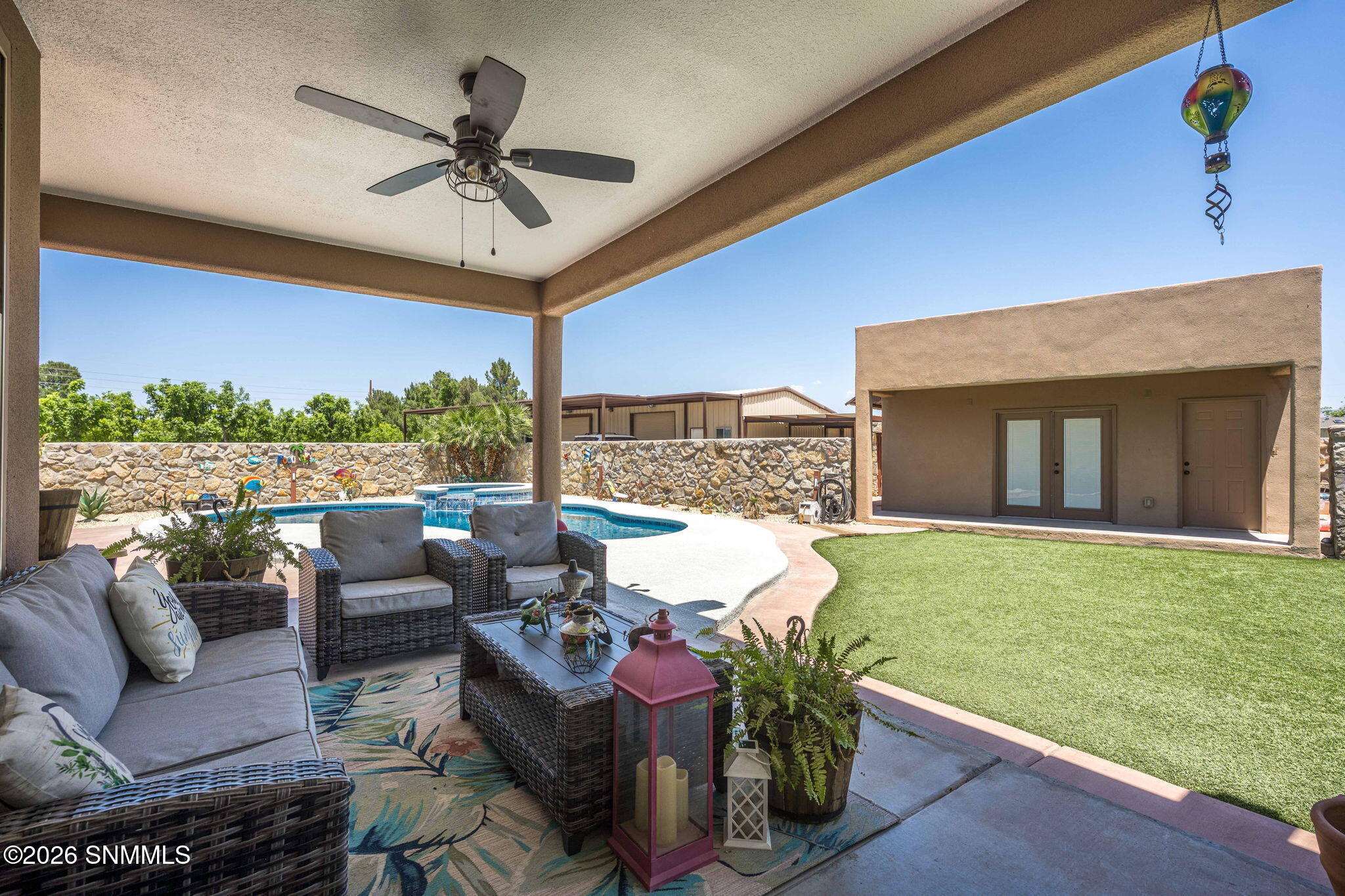 33-web-or-mls-Snappin Homes (DocBar3290)