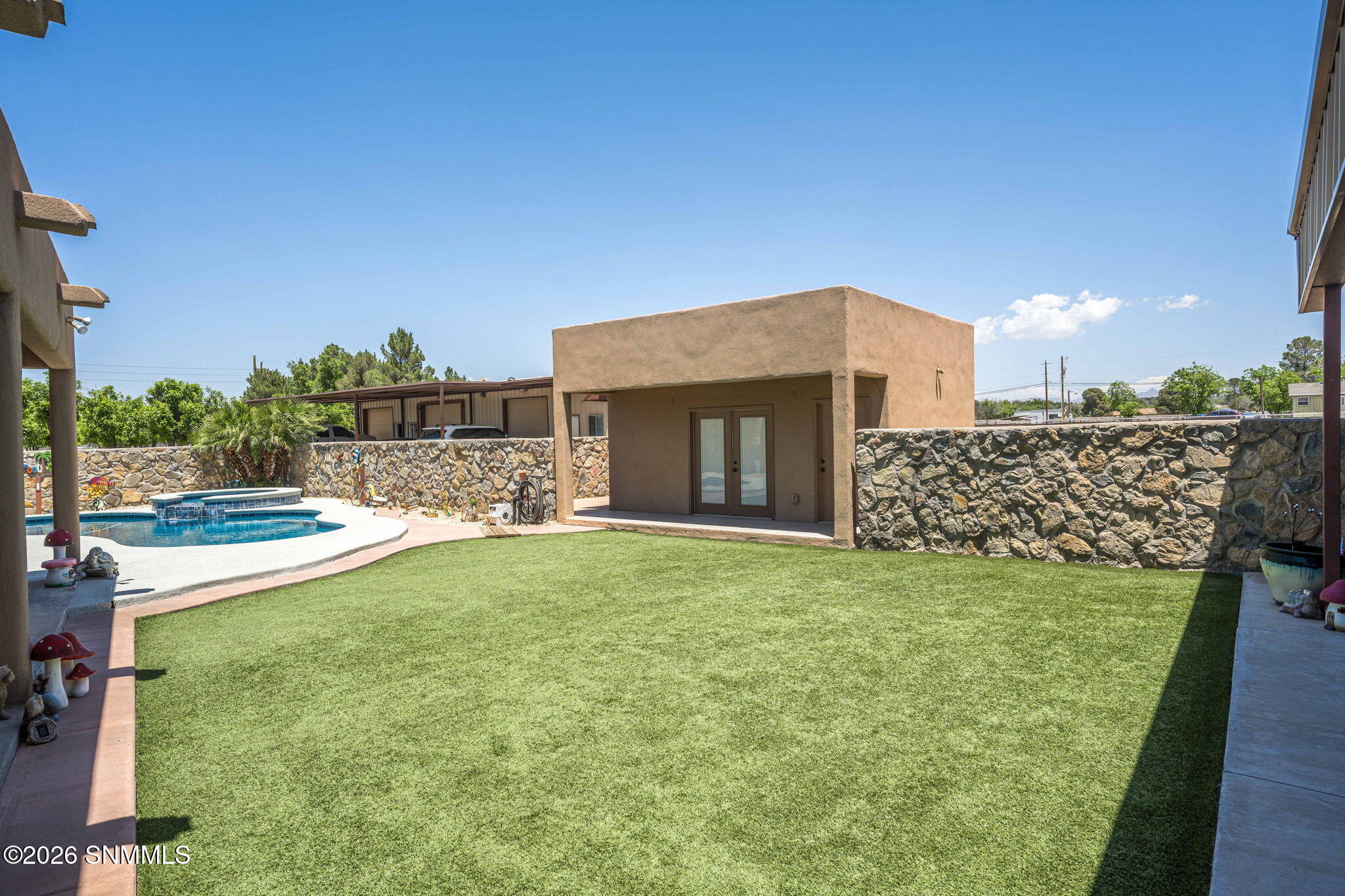 36-web-or-mls-Snappin Homes (DocBar3290)