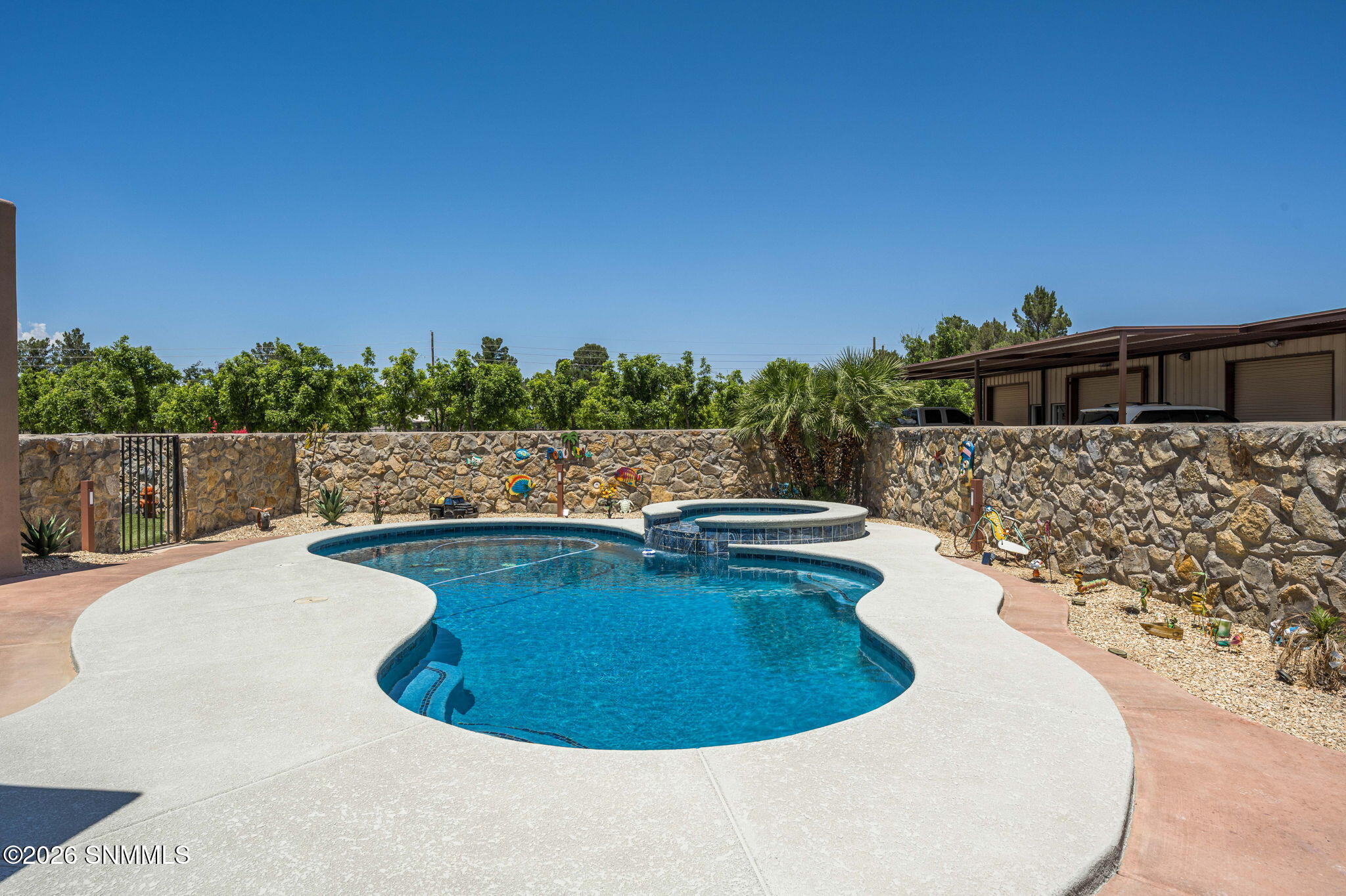 38-web-or-mls-Snappin Homes (DocBar3290)