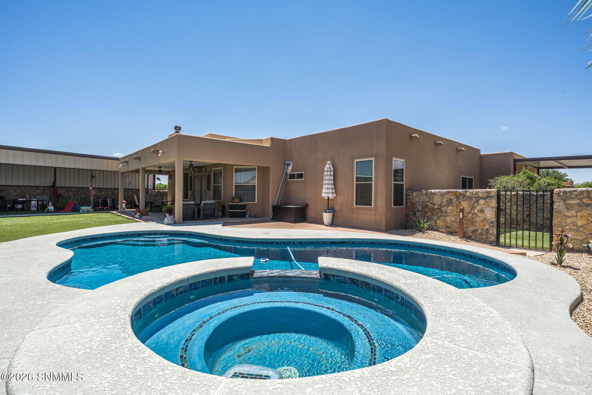 41-web-or-mls-Snappin Homes (DocBar3290)