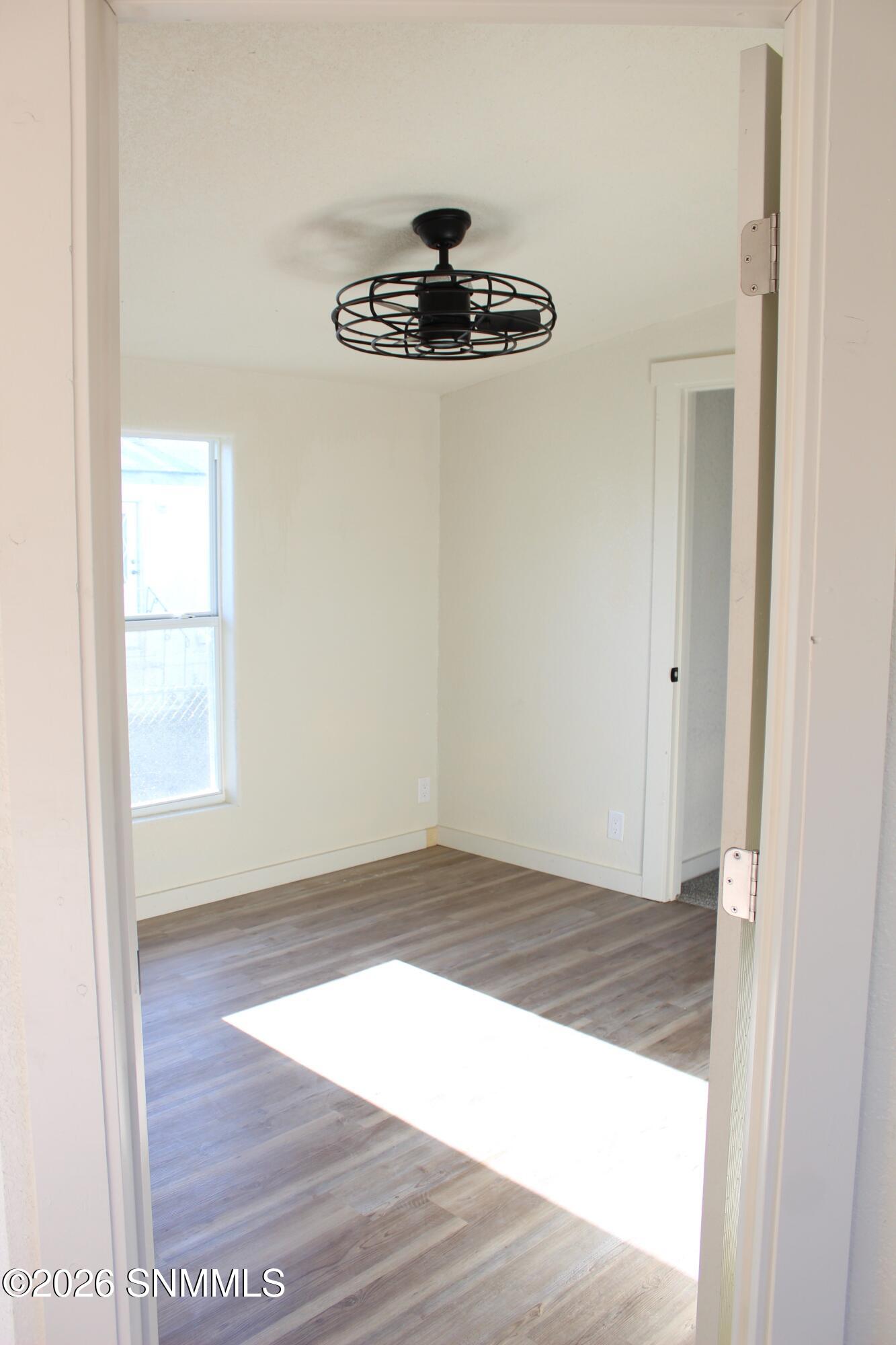 office.bedroom 5