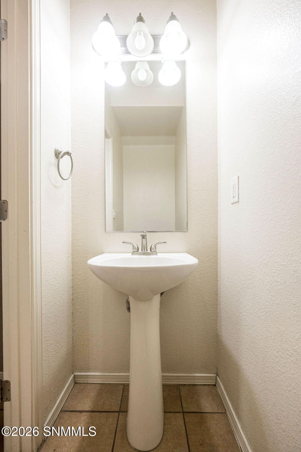 19-web-or-mls-Snappin Homes (Mesita4634)