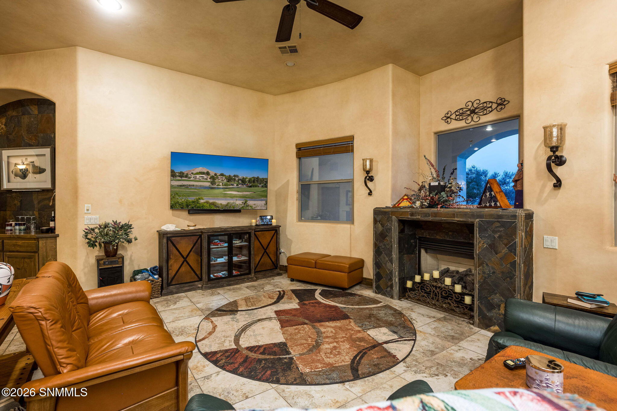 16-web-or-mls-Snappin Homes (Degas8243)-