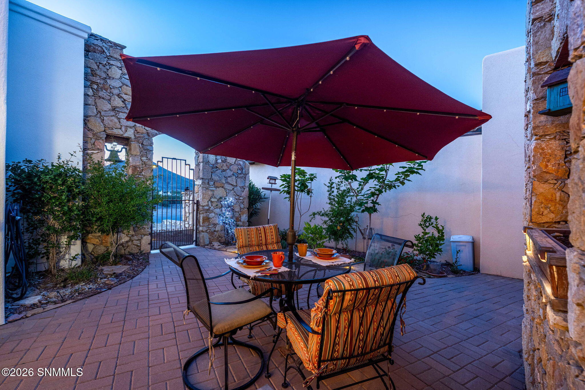 5-web-or-mls-Snappin Homes (Degas8243)-5