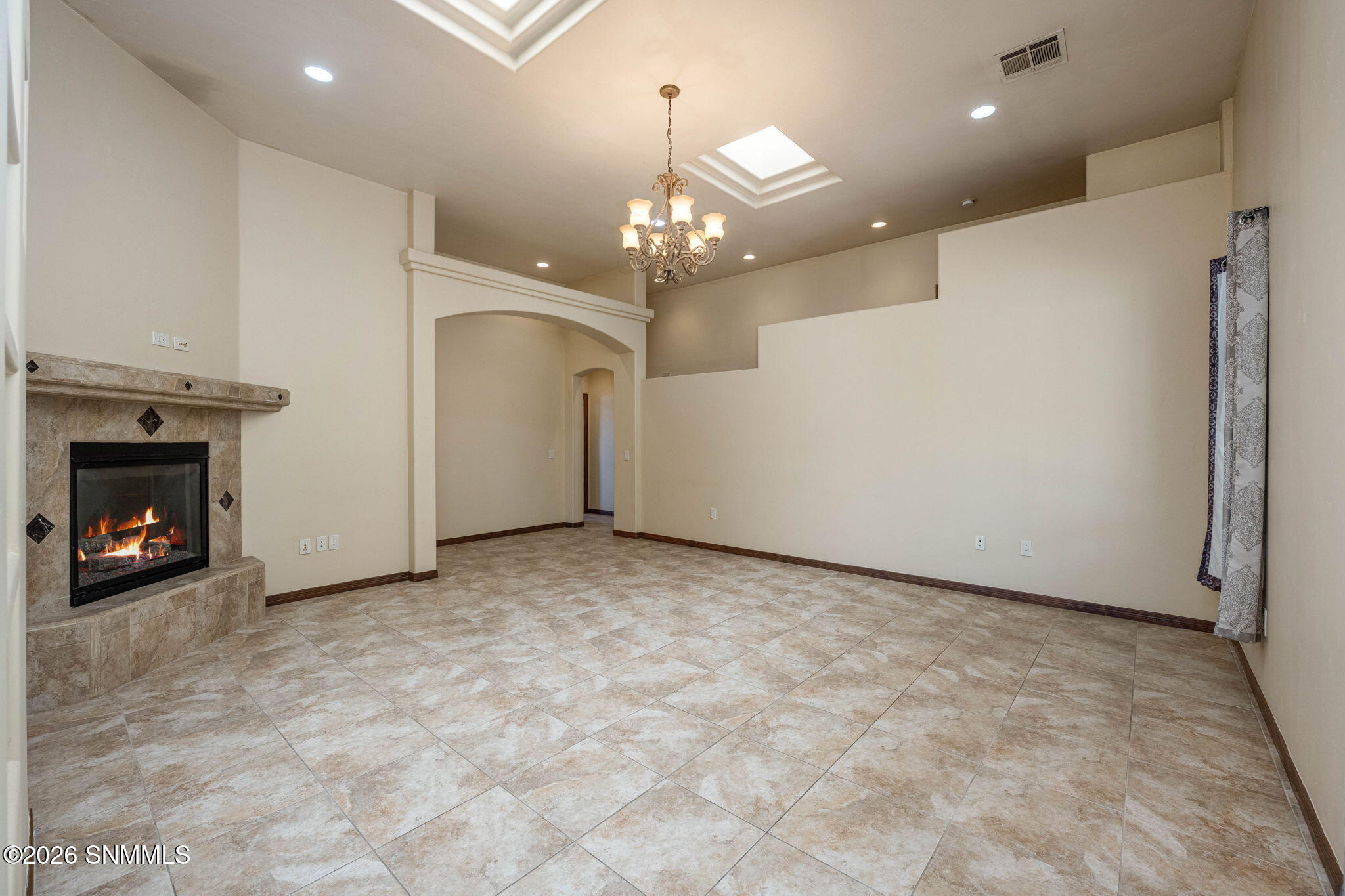 13-web-or-mls-Snappin Homes (Tewa4337)-1